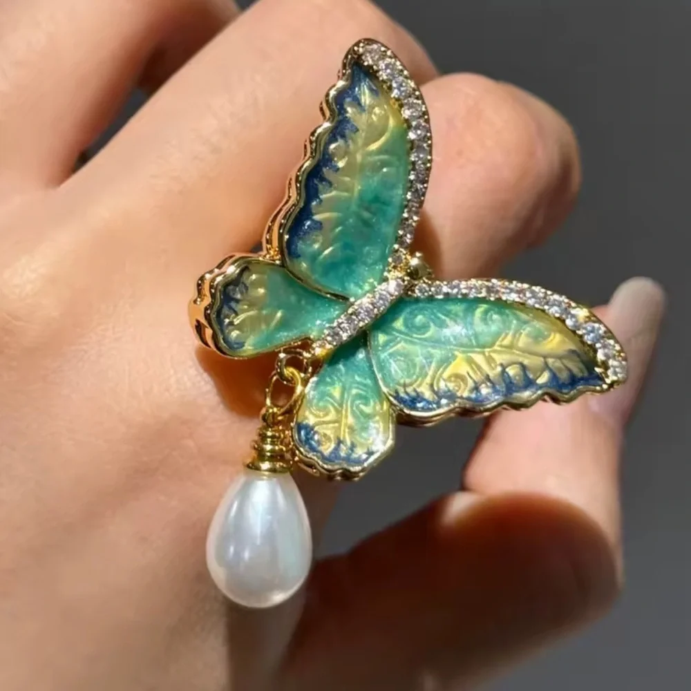 Royal Butterfly Gold Pearl Ring